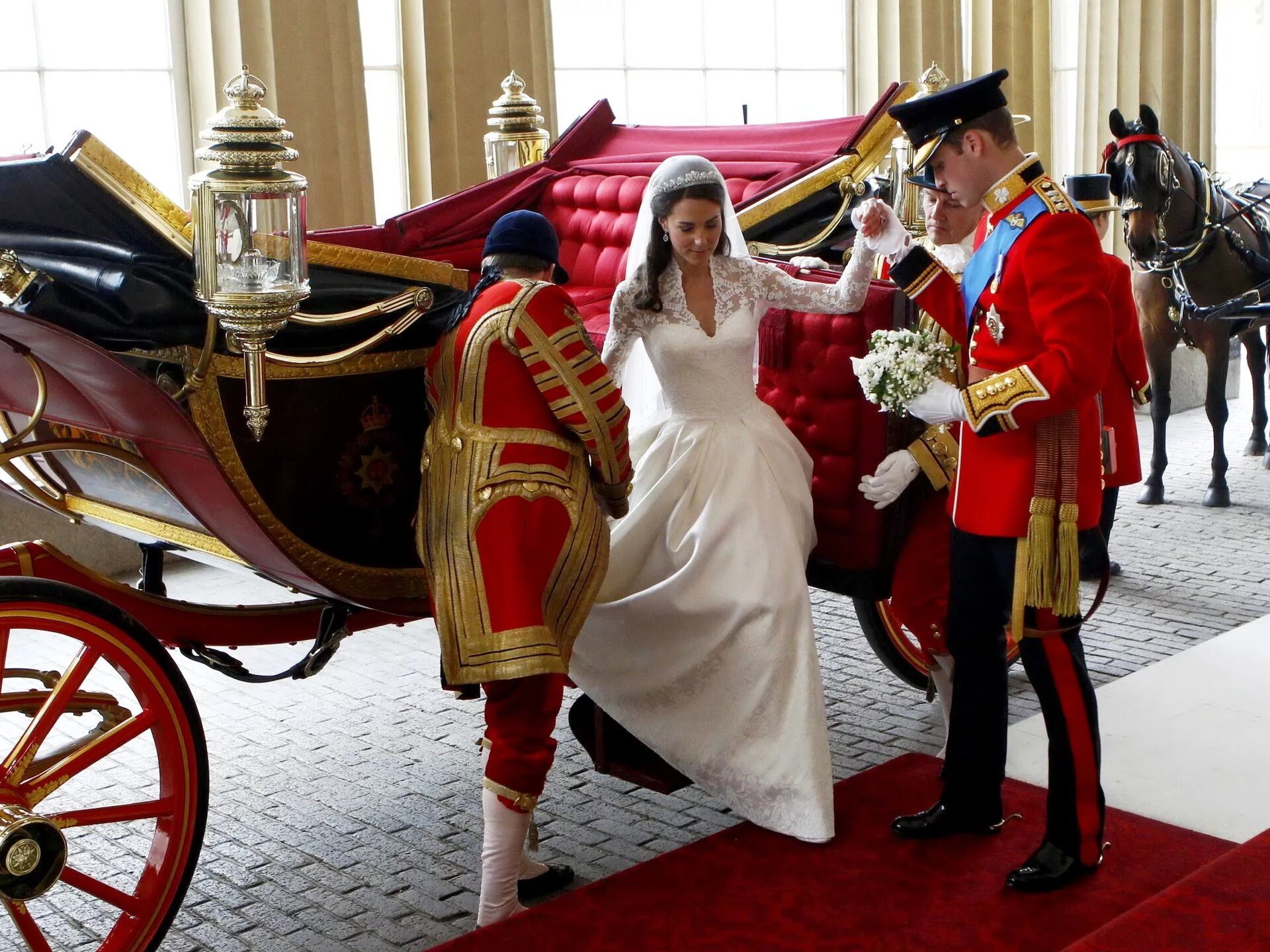 Царская свадьба. Свадьба Кейт Миддлтон и принца. Свадьба Уильяма и Кейт Миддлтон. Свадьба Кейт Миддлтон и принца Уильяма. Свадьба Кейт Миддлтон Королева Великобритании.