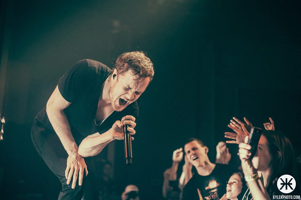 Imagine dragons последний. Группа imagine dragons. imagine dragons концерт. дэн рейнольдс 2025. imagine dragons концерт группы.