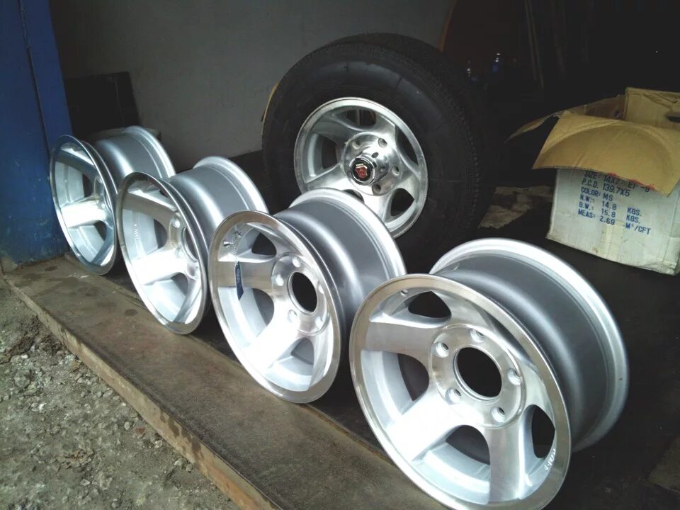 7. Литые диски газ 2410 14 5 139. Хромированные диски на волгу 3110. Газ 3102 r17. Диск литой r14 газ 31029.