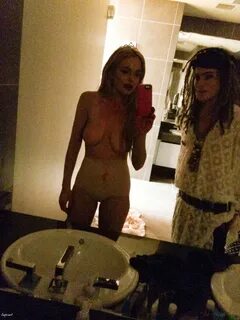 Lindsay Lohan Leaked Explicit Photos 2020.