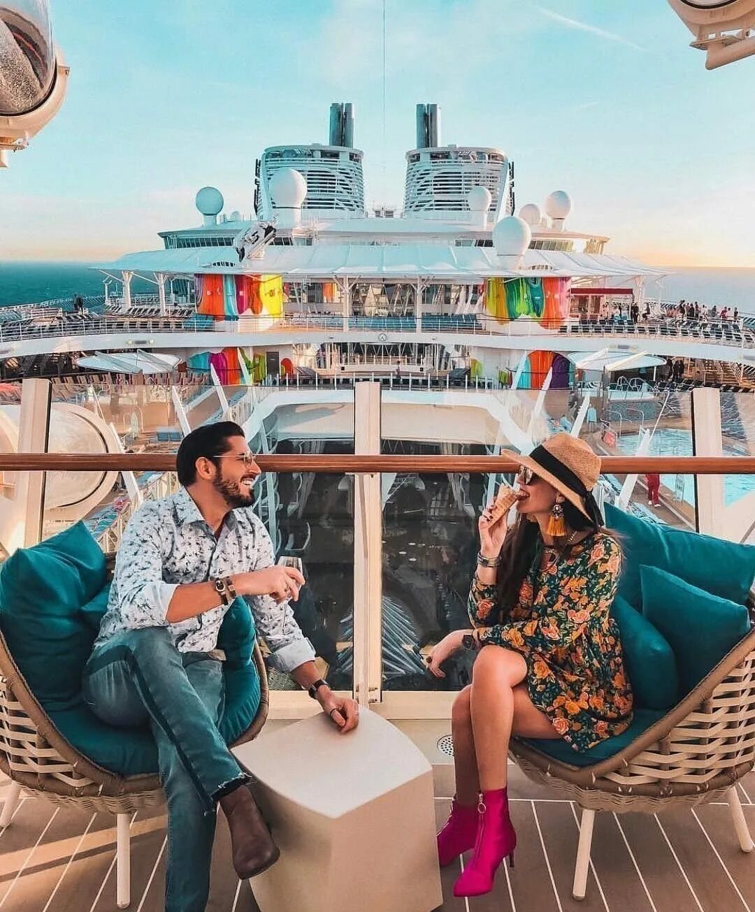 Богатая девушка на яхте. Роскошь друзья. Виктория боня и алекс смерфит с дочкой. Успех роскошь. Красивая жизнь!.