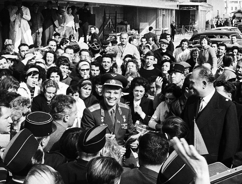 14 апреля 1961 года. Встреча Юрия Гагарина после полета в космос. Гагарин 1963. Чествование первого Космонавта – Юрия Гагарина.