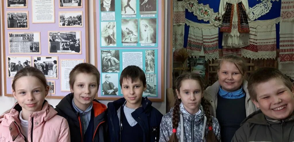 Микулинская гимназия- выпуск 2017 года. Моу микулинская гимназия лотошино. Моу микулинская гимназия лотошино г. Микулинская гимназия фото. Микулинская школа.