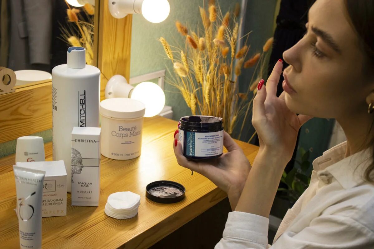 On care selective professional. Професиональная косметика. Профессиональная кометика. Профессиональные средства для волос. Спа для волос в салоне.