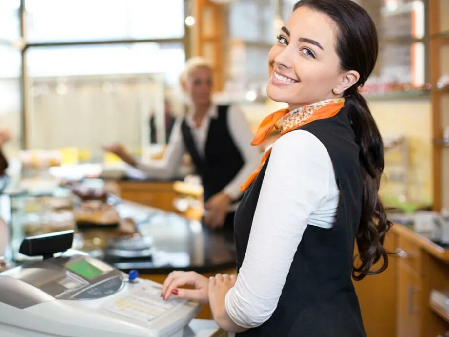 Персонал магазина. Форма администратора фитнес клуба. Улица администратор. Офис менеджер. Официант рената заярна.