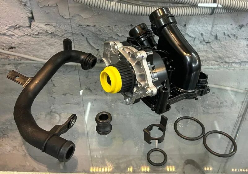 помпа пежо 406 растворились лопасти. 8 tsi. 8 tsi. A221 dolz. 8 tsi.