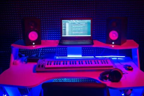 Музыкальная 32