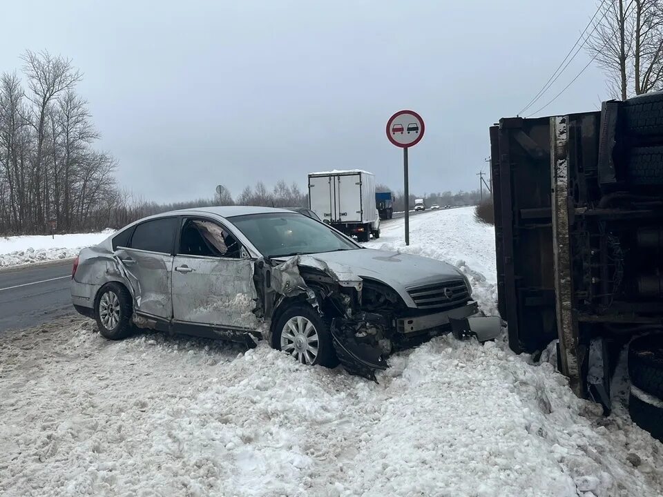 ДТП на Смоленской объездной. Авария на окружной сегодня. ДТП С участием Вольво s 40. Авария в Смоленске сегодня.