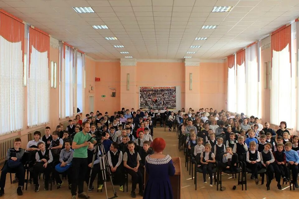 106 школа екатеринбург фасад. маоу сош 106 г екатеринбург. 106 школа екб. школа 106 саратов заводской район. 106 школа воронеж.