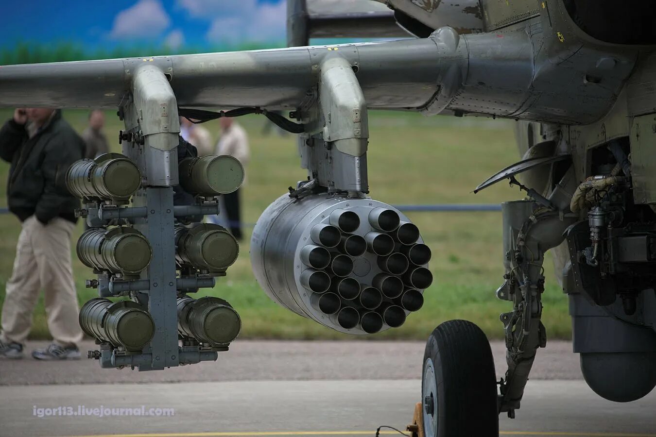 Птрк «вихрь-1». Птур на вертолете. Ка 52 тепловизор. Ми-24 птур штурм. Вооружение ми-24 птур.