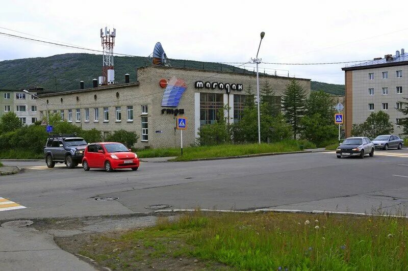 советская 12 магадан. коммуны 5 мурманск. магадан коммуны 2. бухгалтерская школа, магадан. магадан коммуны 2.