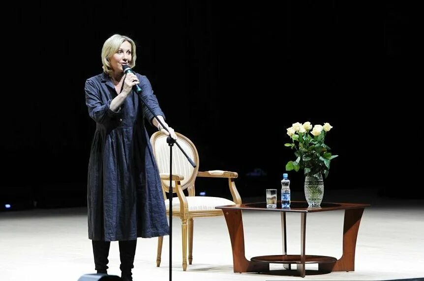 Елена яковлева творческий вечер. Актриса елена яковлева творческий вечер. Творческий вечер елены яковлевой. Елена яковлева творческий вечер. Елена яковлева спектакль пять вечеров 2006 год.