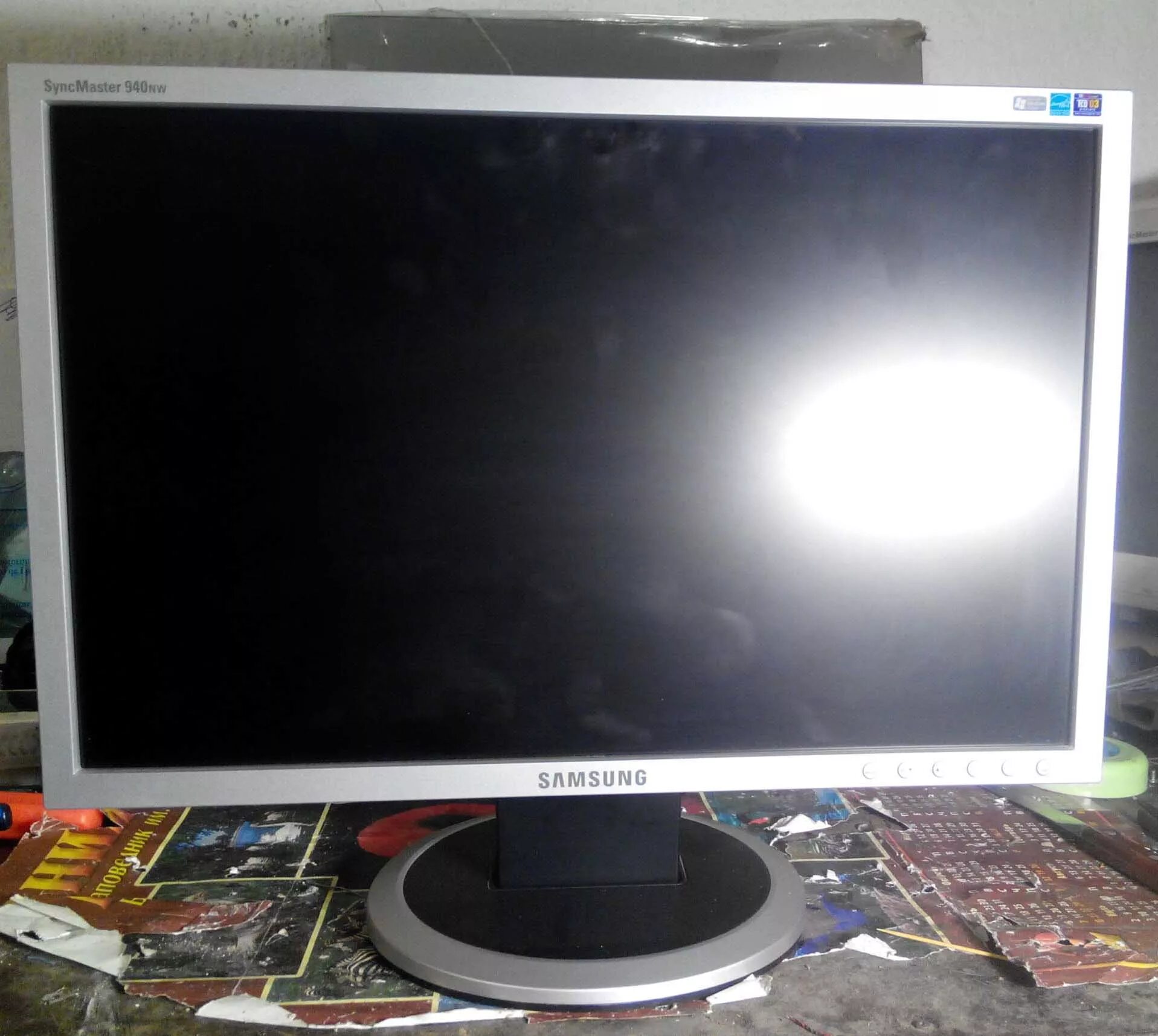 Монитор Samsung 940nw. Samsung SYNCMASTER 940nw. Монитор Samsung SYNCMASTER 940nw 19. Монитор Samsung SYNCMASTER 940bw. Потухает экран на компьютере