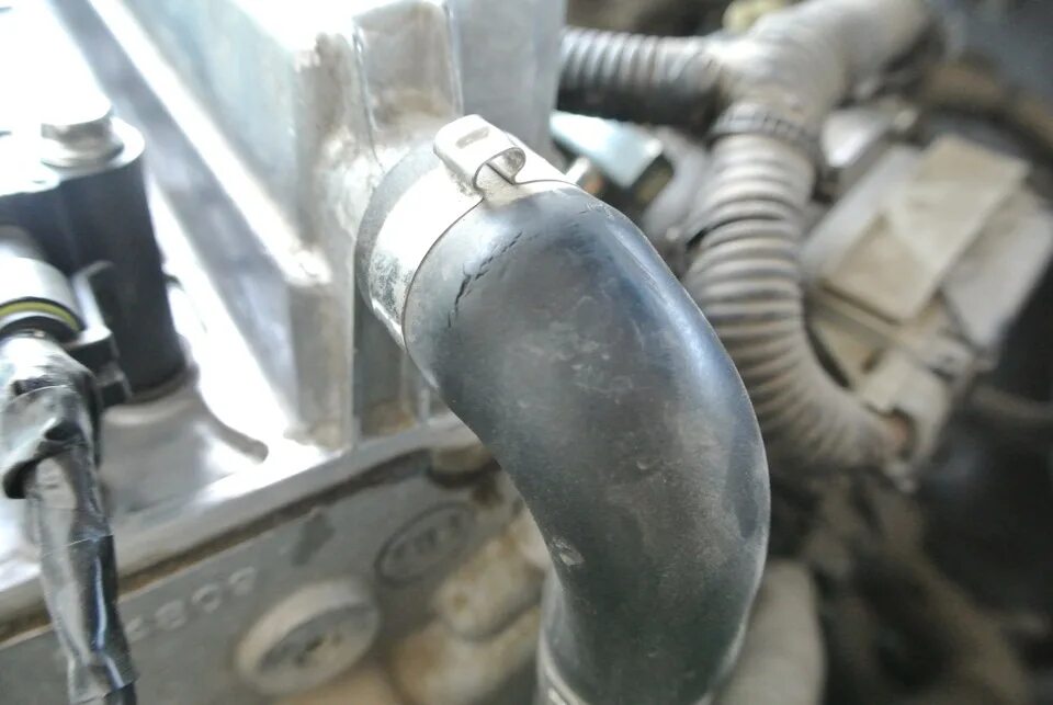 6. Клапан вентиляции картерных газов лачетти 1. 6. 4. Клапан картерных газов лачетти 1.