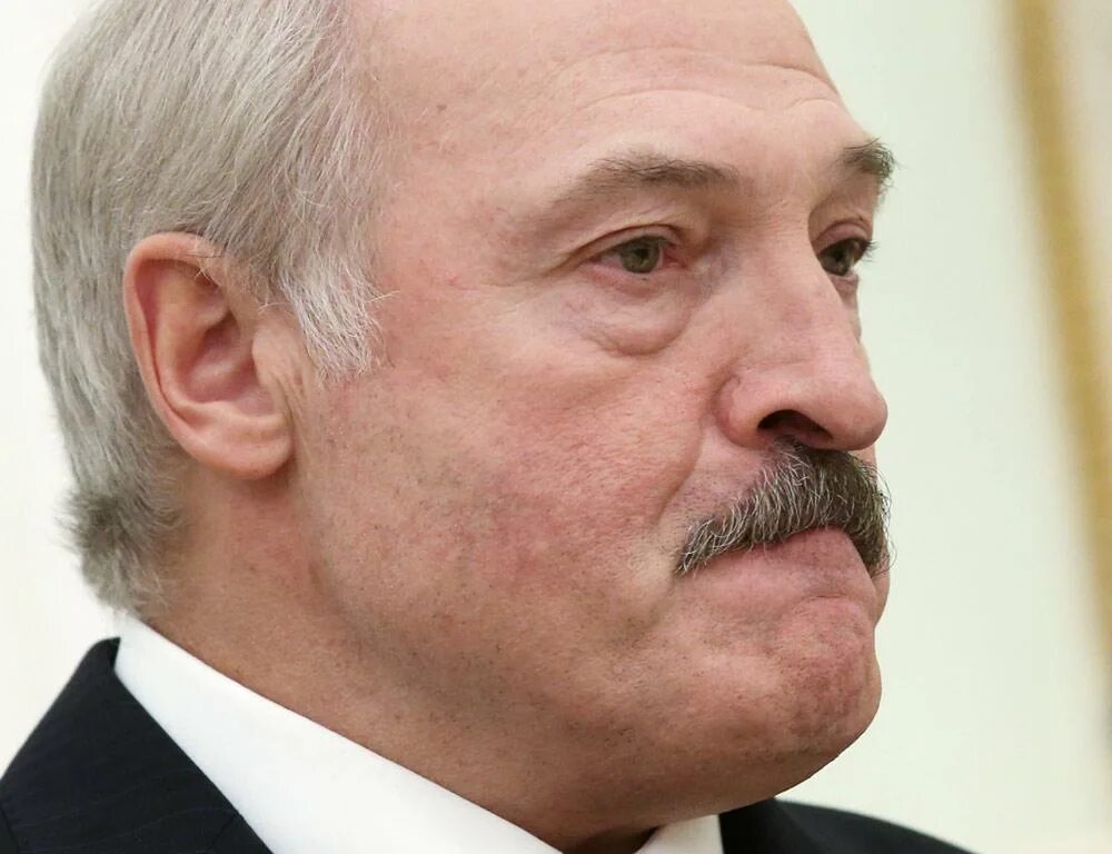 Лукашенко. Глаза Лукашенко. Батька Лукашенко.