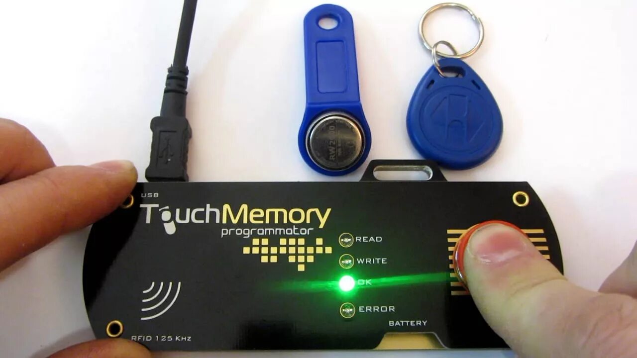 Где домофон сделать дубликат. RFID ключи для домофона. Программатор ключей Touch Memory. Дубликатор ключей домофона Touch Memory. Считыватель программатор ключей для домофона.