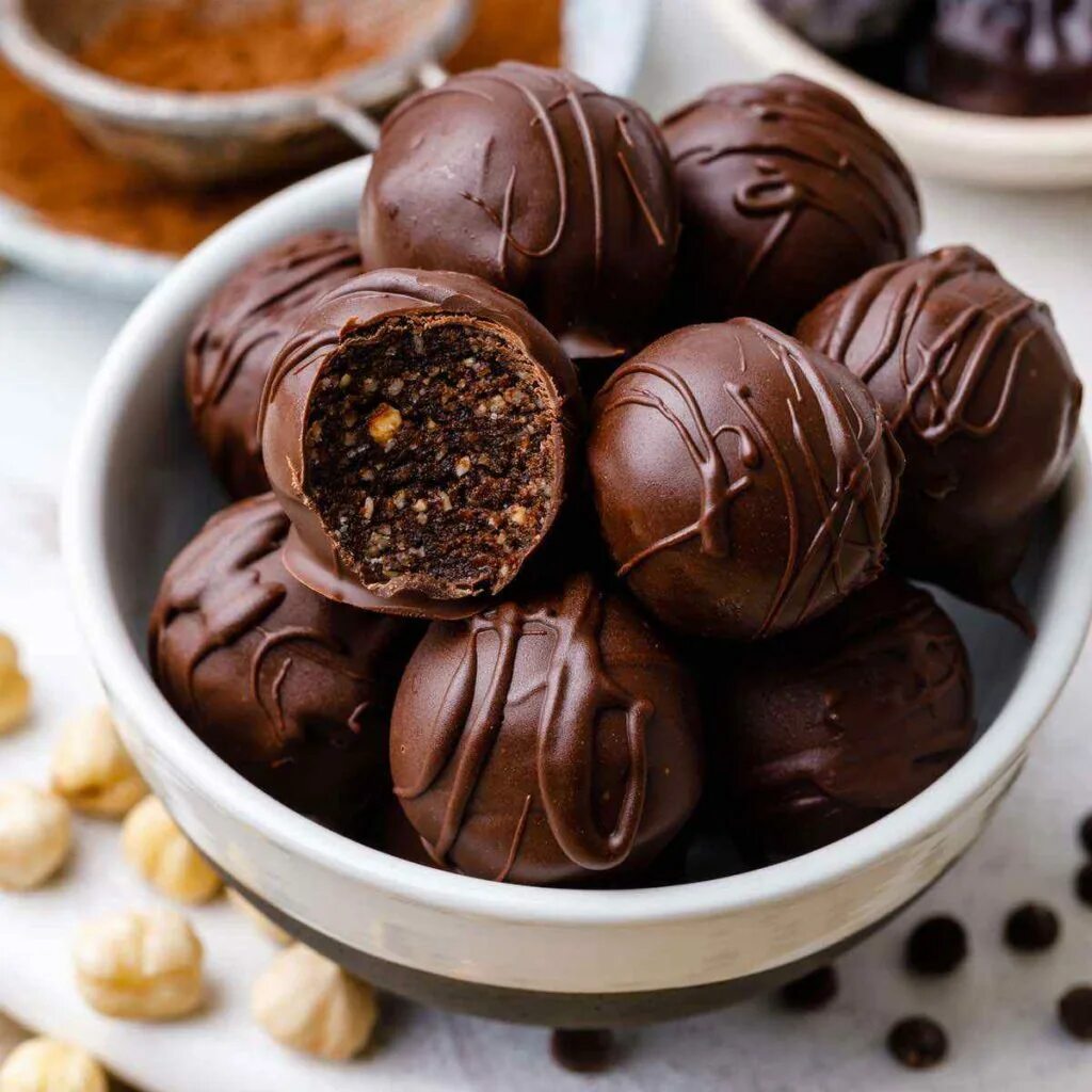 Шоколад бол. Chocolate balls. Aiball шоколад. Chocoballs with Bawls from Top. Choco Ball logo.