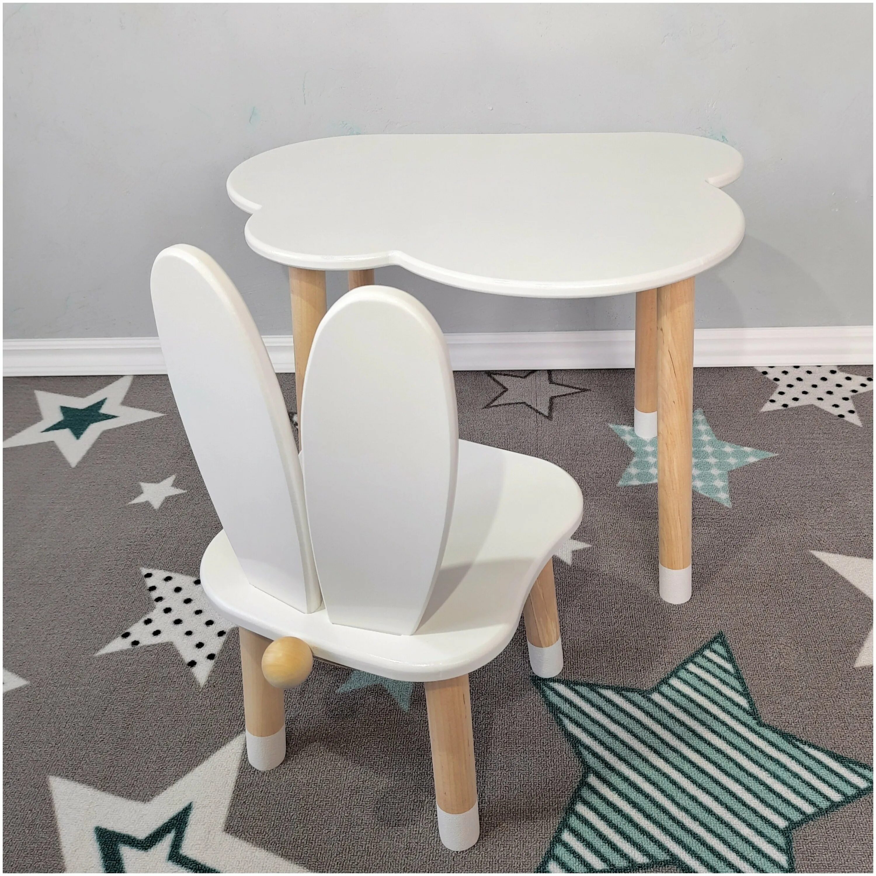 Детские стульчики зайчики. Стульчик зайчик. Детский стул зайка. Детский стол и стул зайчик. Детский стульчик с ушками.