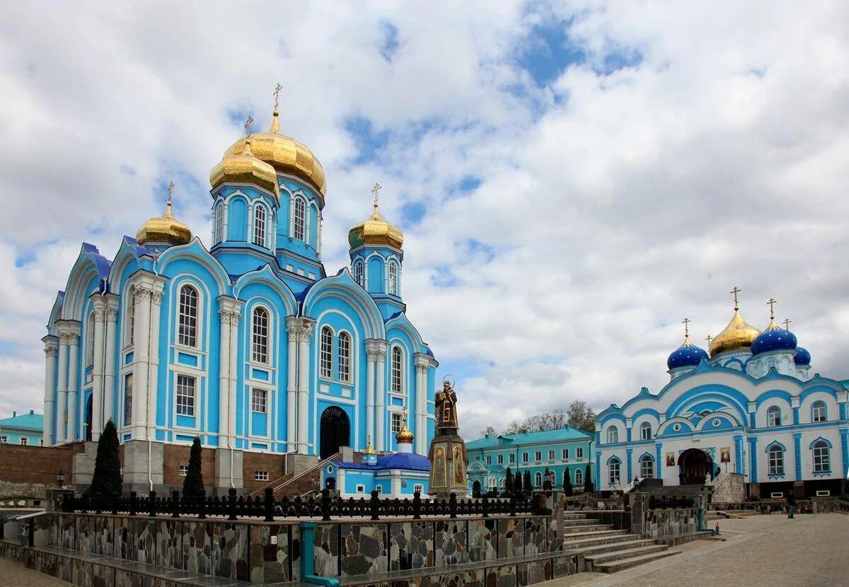 Задонский Рождество-Богородицкий монастырь. Храм Тихона Задонского в Задонске. Рождество Богородицкий мужской монастырь Задонск. Храм Тихона Задонского в Задонске Липецкой области. Сайт задонский рождество богородицкий мужской монастырь