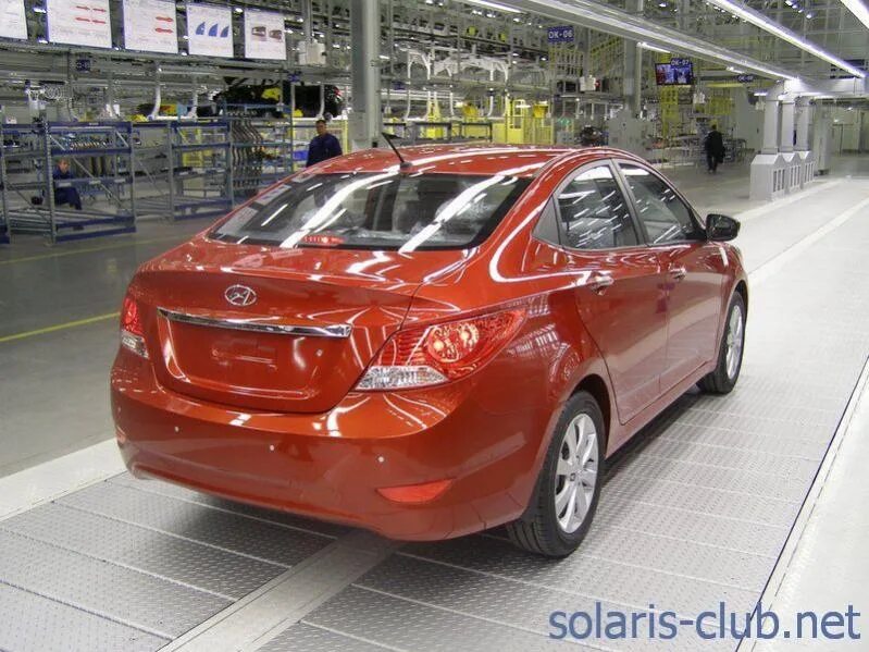 ВЗГЛЯД / Путин прокатился на новой модели Hyundai, созданной специально для Росс