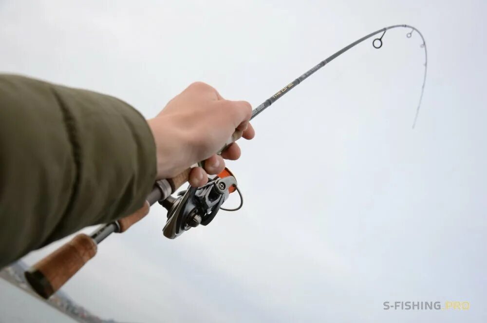 Black hole the one 3-12 фото. Black hole one’s s-642l. спиннинг black hole 1-5 ультралайт. Black hole ones. Black hole ones.