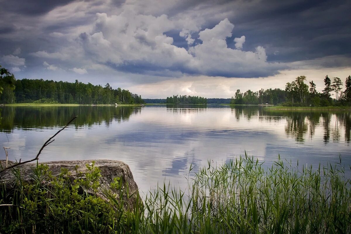 Озеро вуокса ленинградская область приозерск. Вуокса приозерск. Рассвет на вуоксе. Озеро вуокса приозерск. Вуокса.