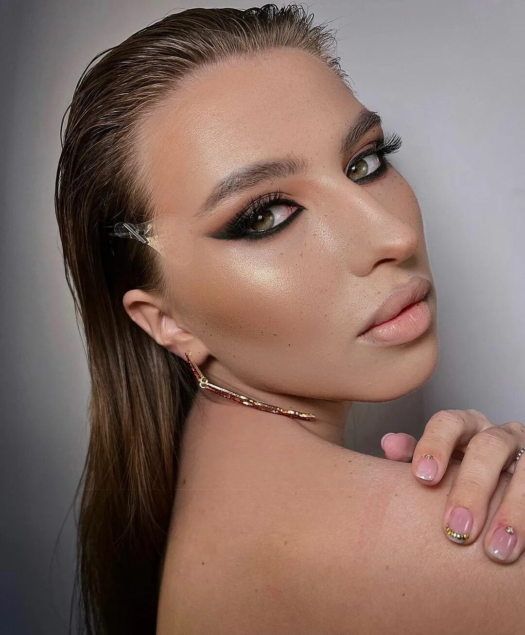 визажист сургут. дарья шахматова косметика. визажист сургут. александра казимирова сургут визажист. анастасия захарченко сургут визажист.