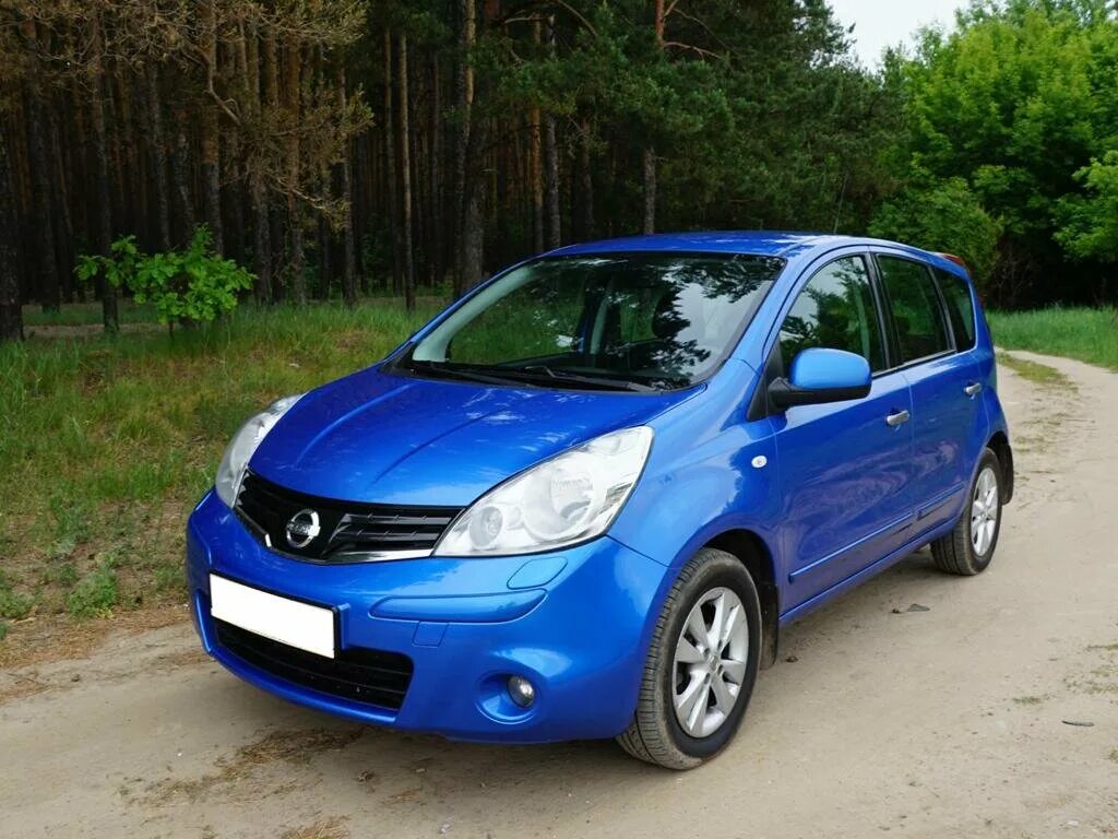 Nissan note 2011. Nissan Note 2011 1.6. Ниссан ноут 2011 Рестайлинг. Ниссан ноут синий.