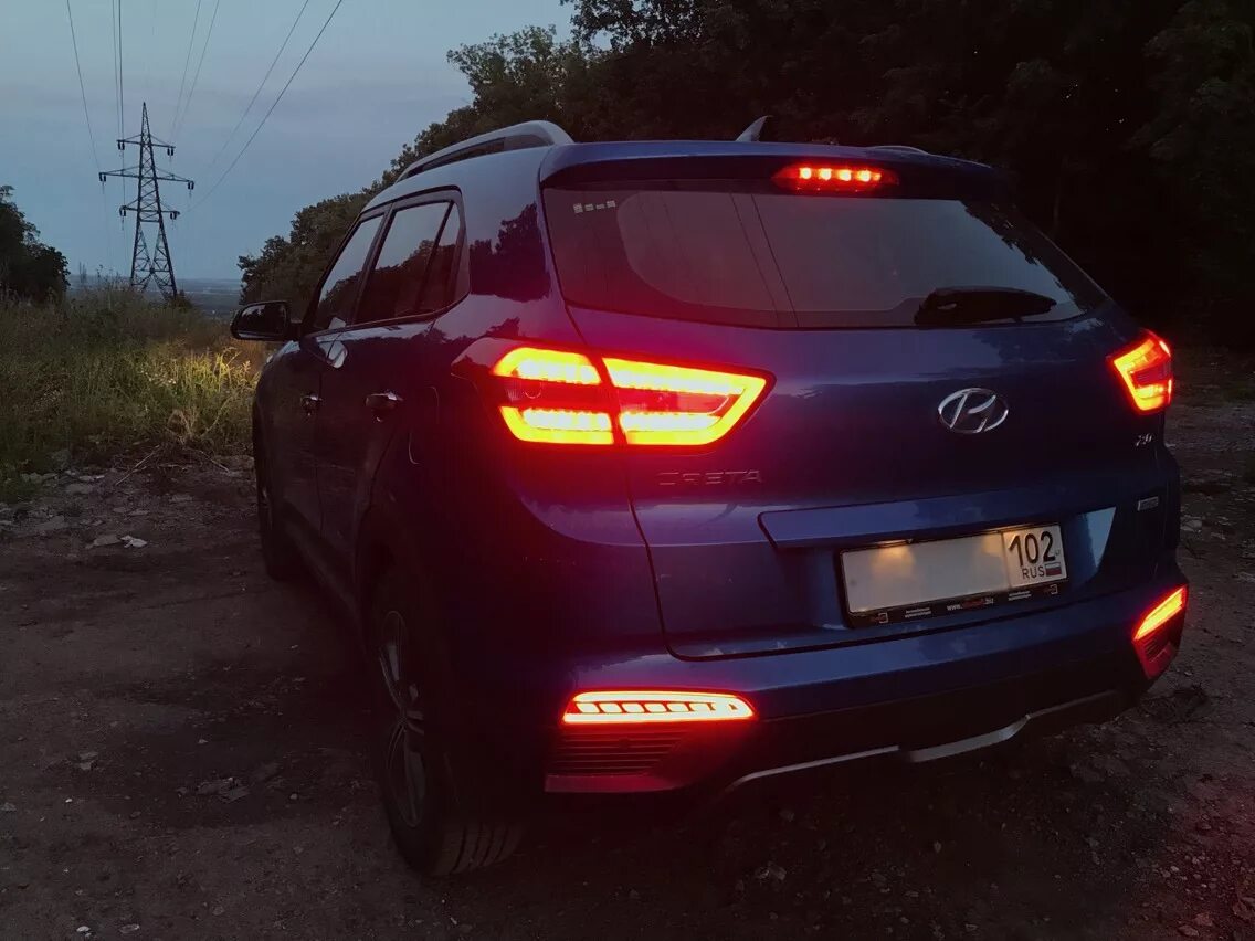 Фонарь hyundai creta. Задний светодиодный фонарь Hyundai Creta. Creta 2 2021 задние фонари. Задние светодиодные фонари на Хендай Крета. Creta 2021 задние фонари ночью.