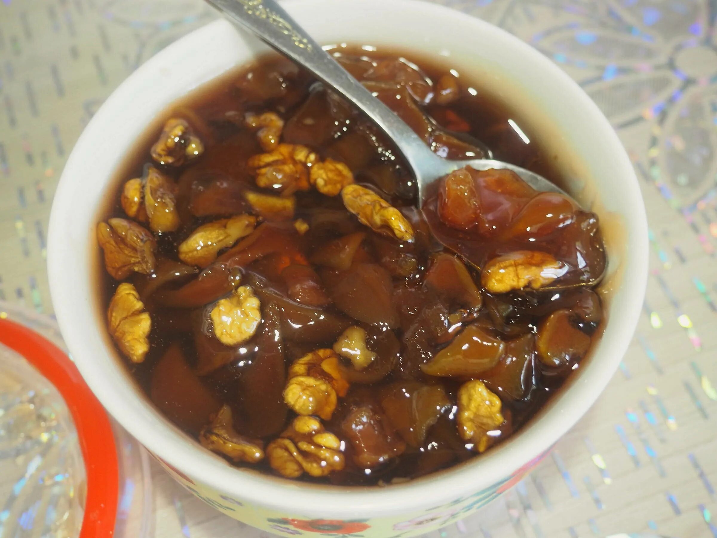 Варенье из груш с изюмом и орехами. Варенье из груш без сахара. Пикантный орех. Варенье из груш и яблок с грецкими орехами. Варенье из груши с грецким орехом.