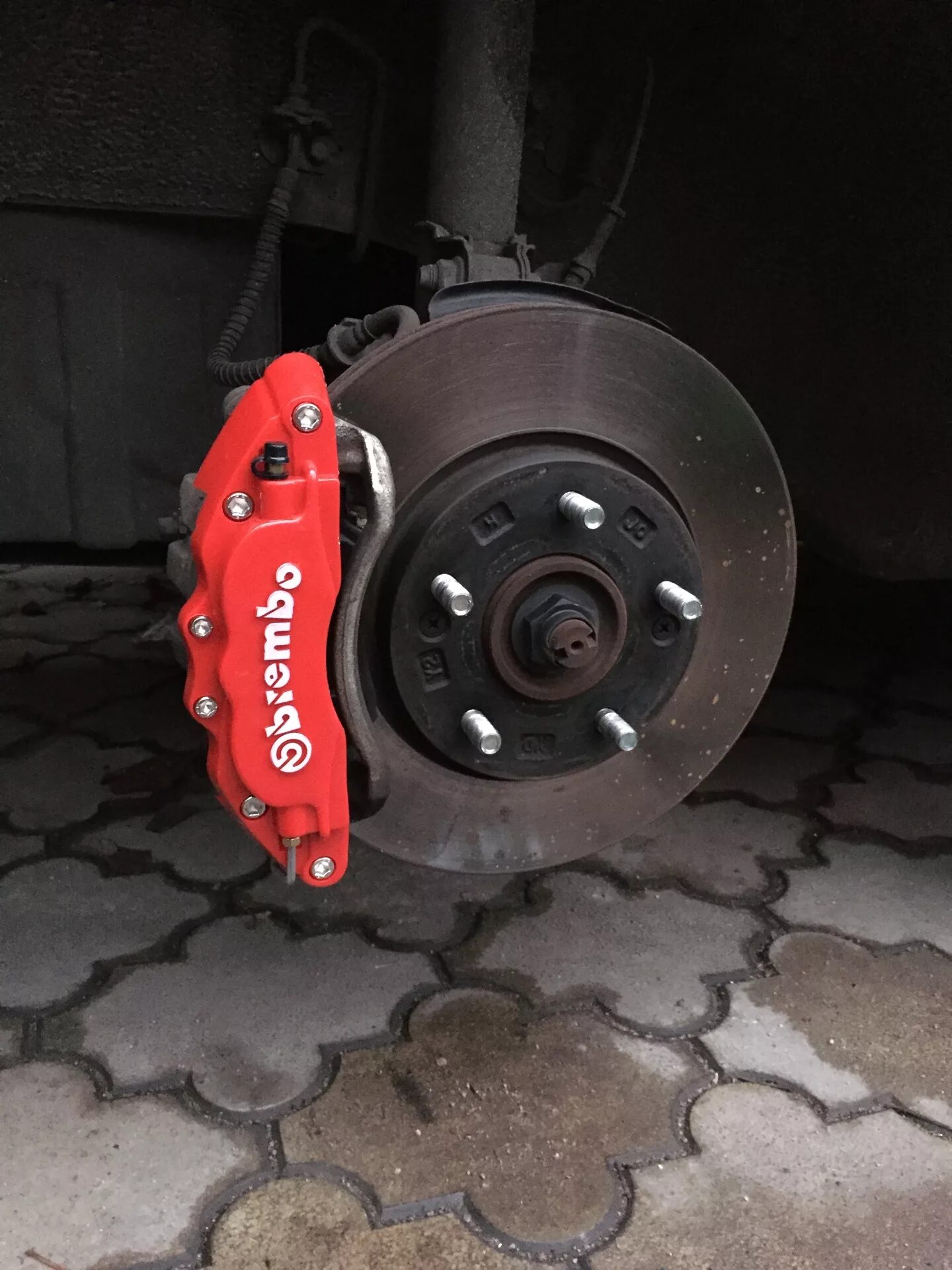 Суппорта BREMBO Kia Rio. Суппорт тормозной Брембо Киа Церато. Красные суппорта Киа Церато 4. Суппорты Брембо для Киа Рио 3. Накладки на суппорта brembo