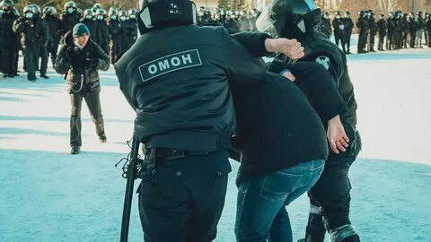 Тронешь арестую