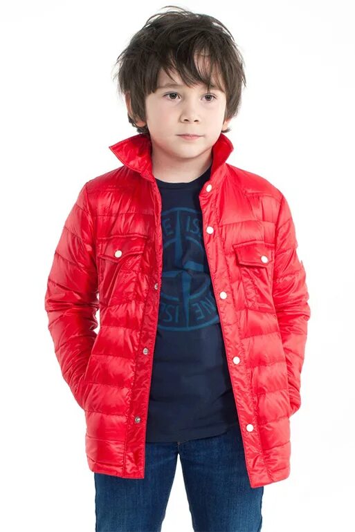Куртка мальчик 11 лет. Куртки для школьников. Красная куртка для мальчика. Мальчик в красной ветровке. Cool куртка для мальчика красная.