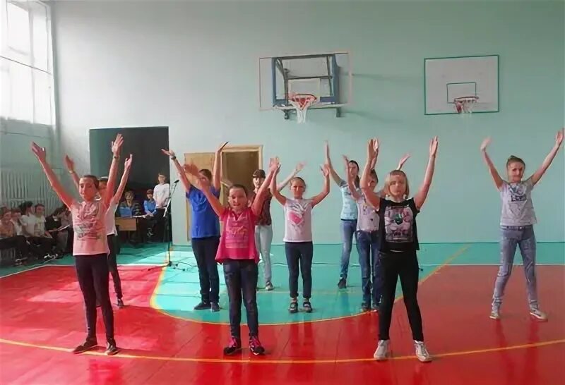 Расписание лицей малмыж уроков когобу. КОГОБУ лицей Малмыж. Малмыж 1 школа. Школа лицей г Малмыж. 1 Школа лицей г.Малмыж