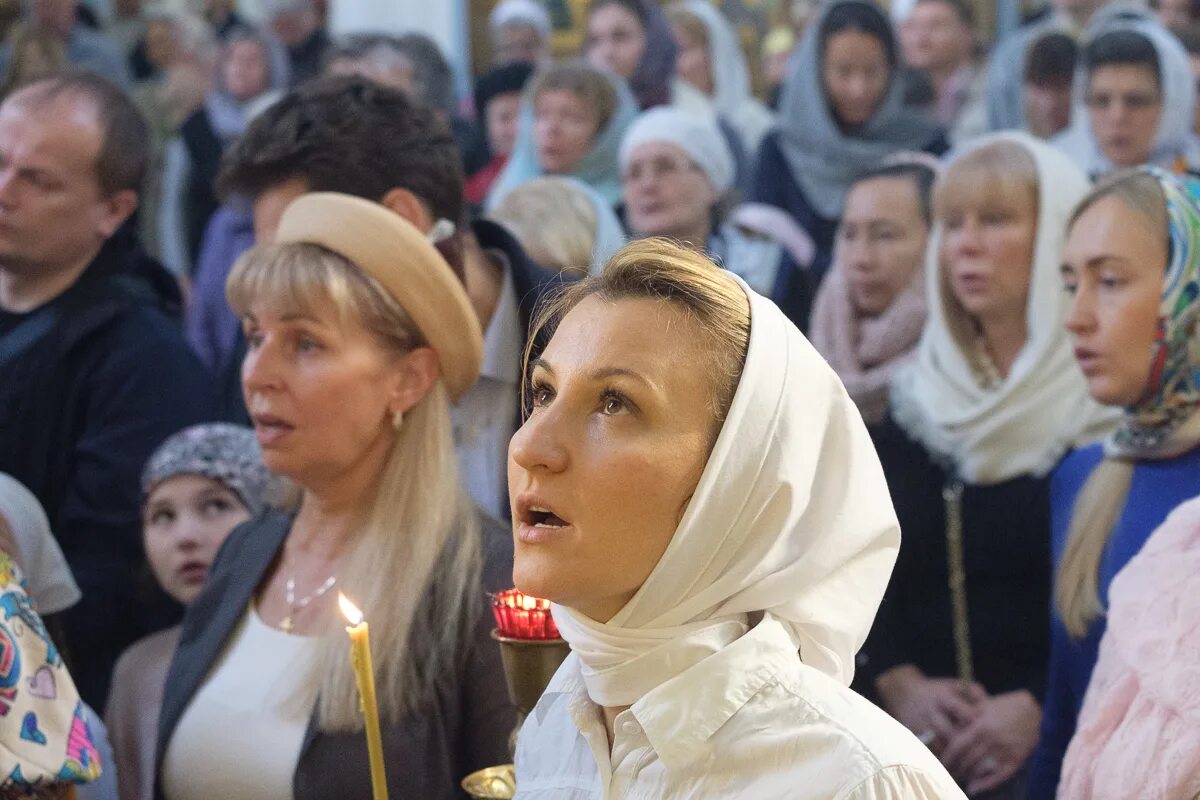 Телефон матушки татьяны. Петропавловская Церковь Сестрорецк. Священник Церковь Сестрорецка.