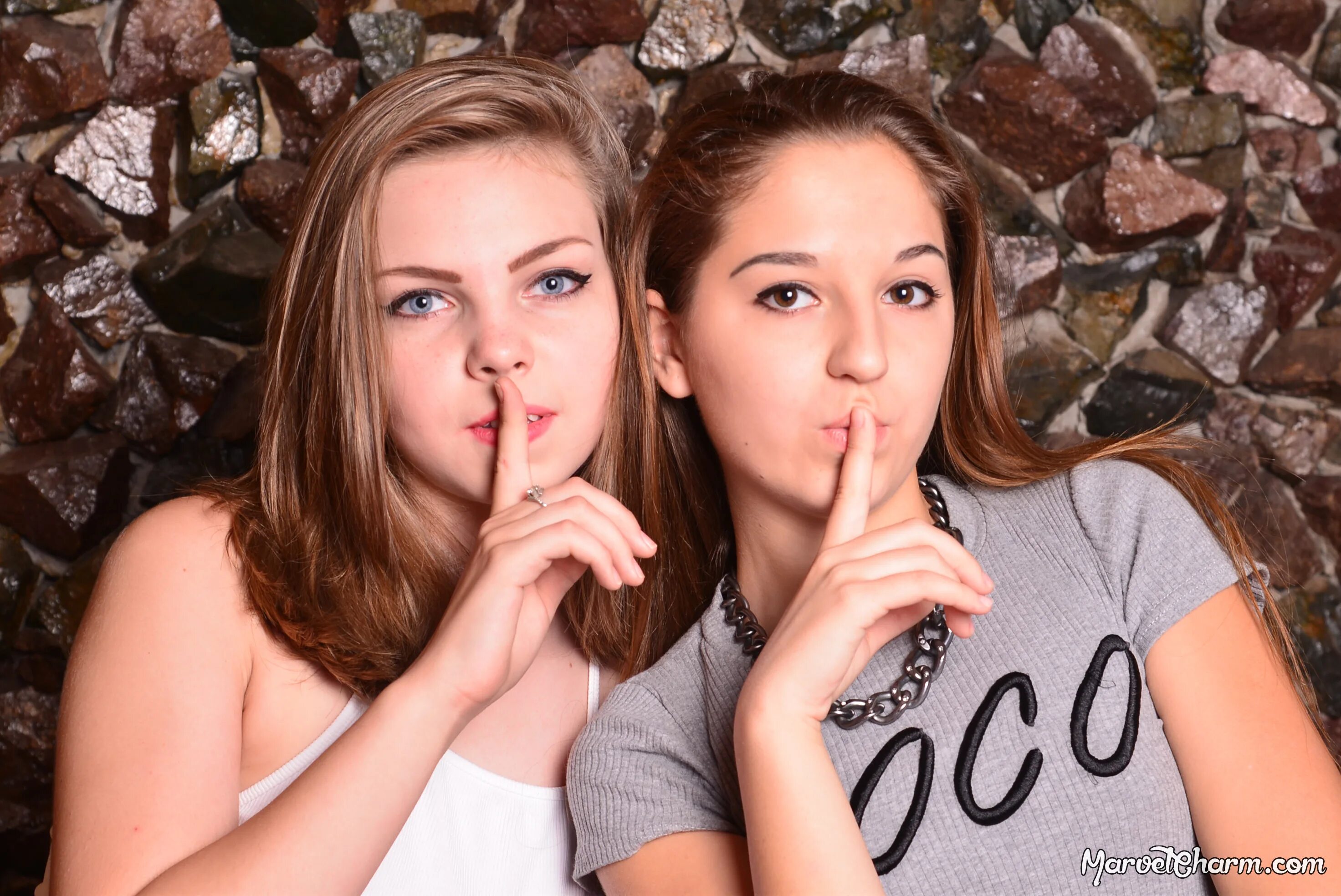 Штатив gitzo gt3330ls. Девочка пишет мелом. Топик. Tefal jb1011e0. Тори тейлор.