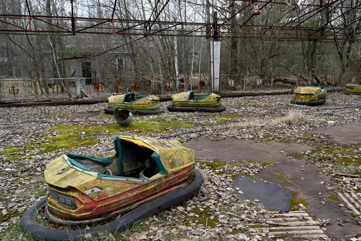 Как выглядит припять в 2025 году. Город припять после чернобыльской аварии. чернобыль город припять 2025. город припять после аварии на чернобыльской аэс. город призрак чернобыль припять.