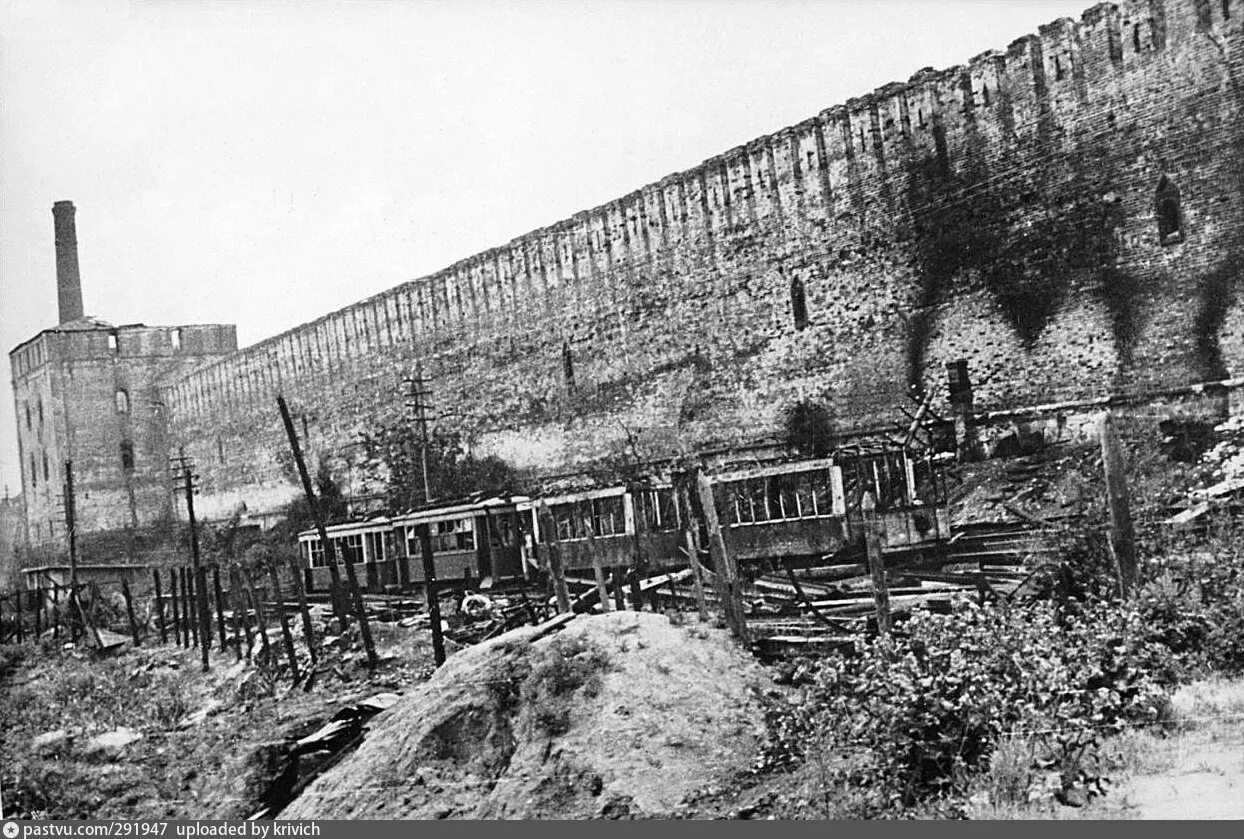 Разрушенный смоленск 1941. Смоленск после освобождения 1943. Разрушенный смоленск 1943. Смоленск после освобождения 1943. Освобождение смоленска в 1943 году.