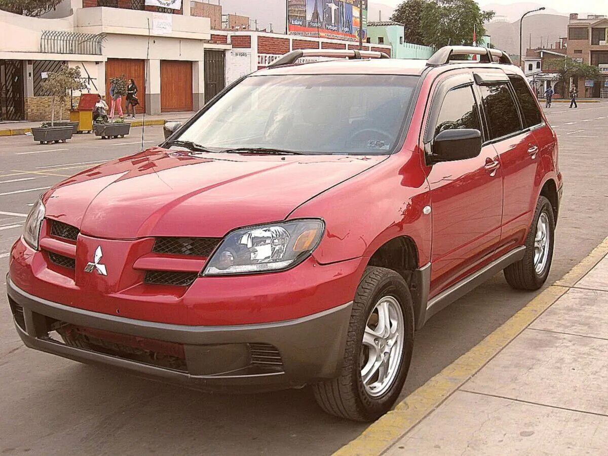 Mitsubishi outlander 2003. Митсубиши Аутлендер 2003. Mitsubishi Outlander 2001. Митсубиси Аутлендер 1 2003.