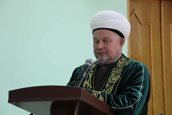 Раушан юсупов дум рт. Семья джалиль хазрат фазлыев. Джамиль хазрат казань. Семья джалиль хазрат фазлыев. Ислам фазлыев.