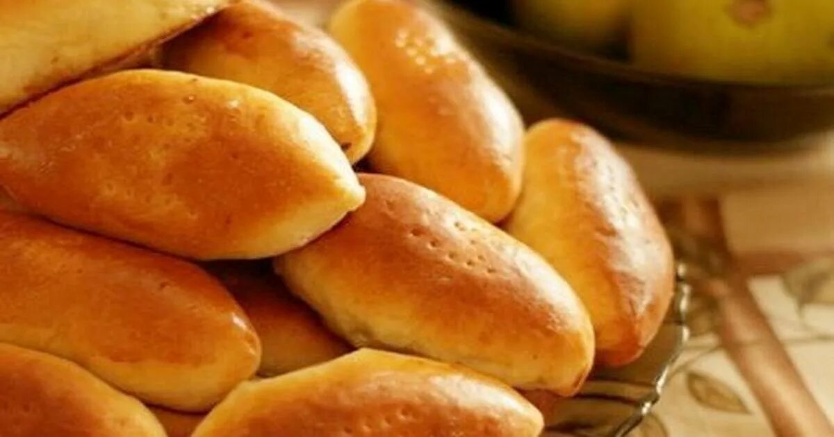 Пирожки с картошкой на кефире. Венгерка пирожок. Тесто на кефире без дрожжей. Пирожки на кефире в духовке с дрожжами. Пирожки с капустой на кефирном тесте.