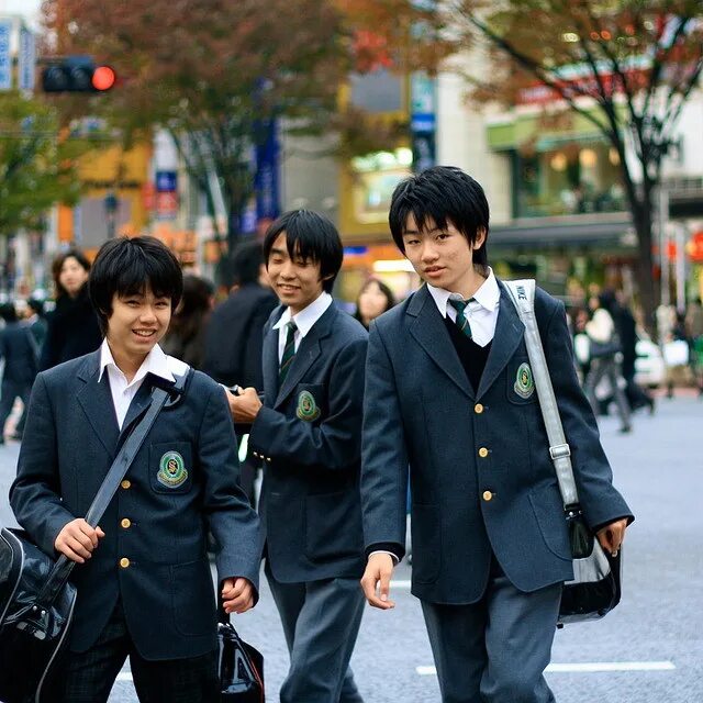 Что означает семпай на японском. Причёски китайцев мужчин. Юя матсушита и уехара такуя. Любовь на японском. Как называют парня в японии.