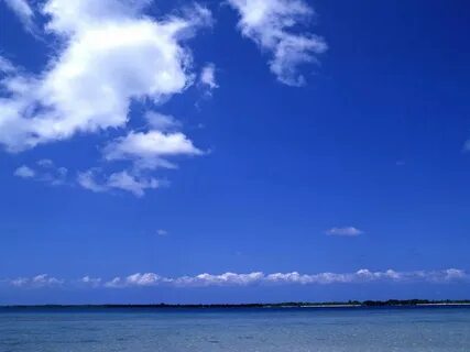 Белое море синие облака