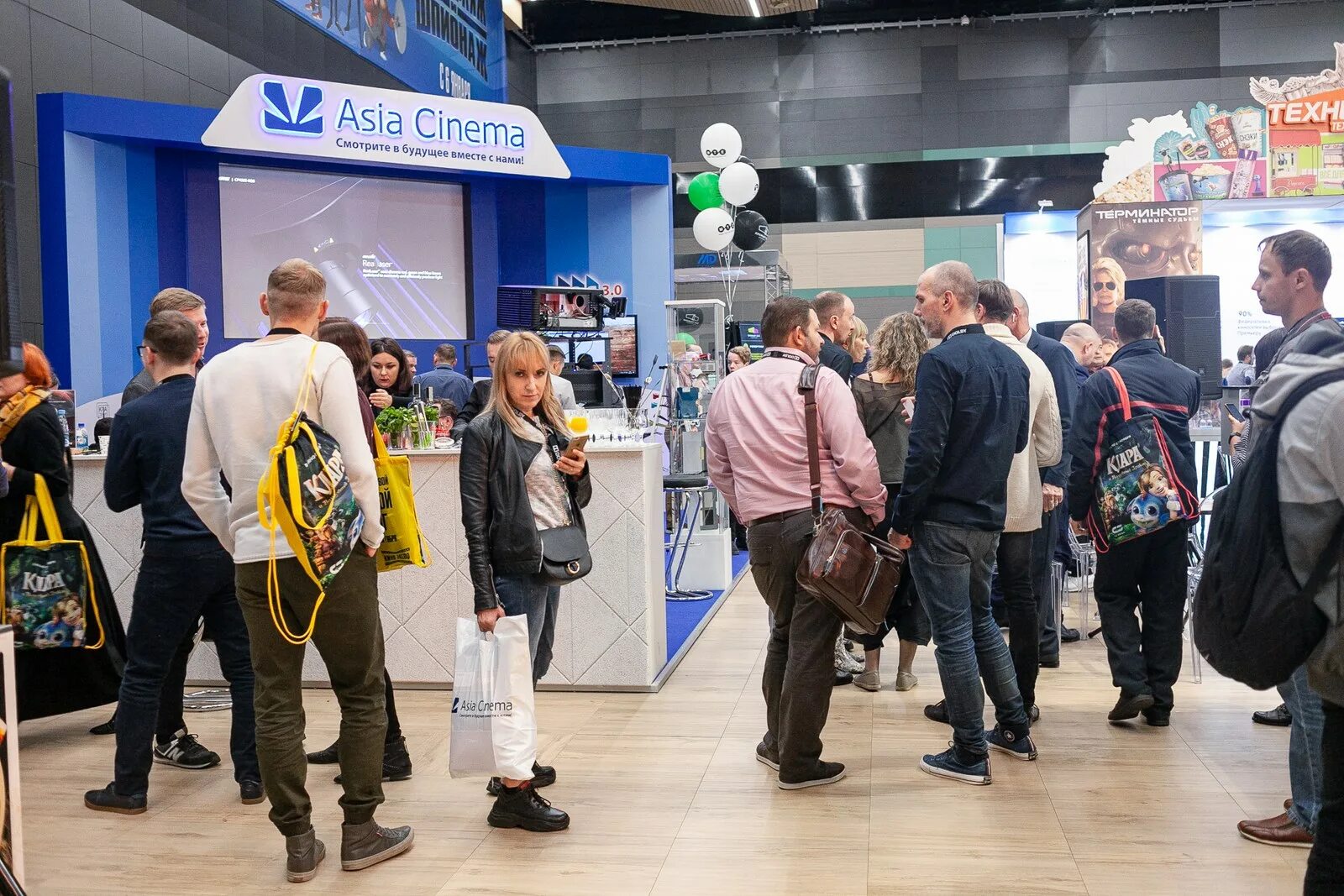 открытие выставки новое здание рнб гронский. выставки санкт петербург отзывы. выставки санкт петербург отзывы. выставки санкт петербург отзывы. манеж спб выставки.