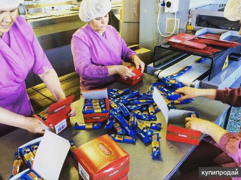 Упаковщик с проживанием. Кондитерская фабрика волжанка ульяновск. кондитерская фабрика волжанка ульяновск продукция. завод волжанка ульяновск кондитерская фабрика. упаковщик шоколада.