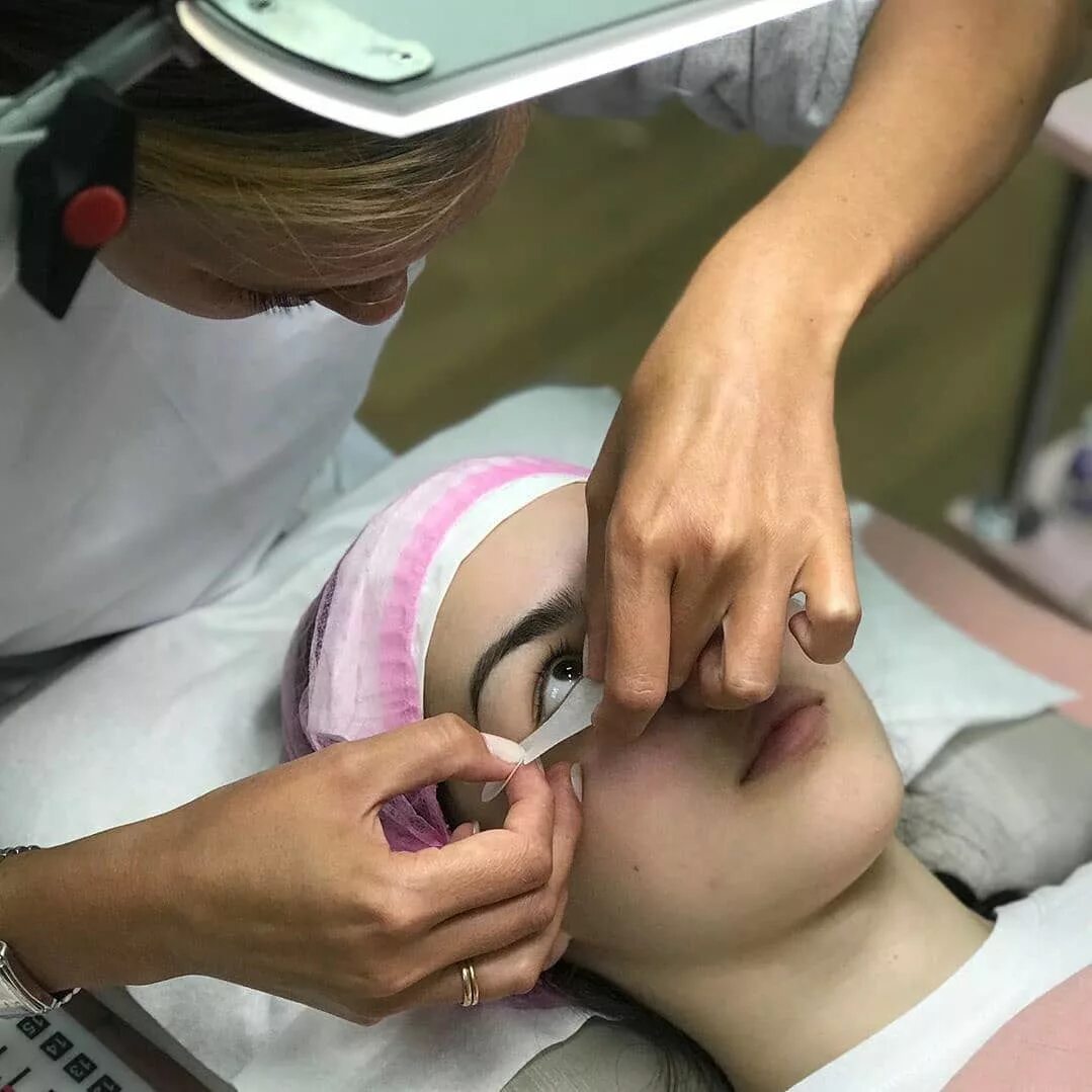 Обучиться наращиванию ресниц. Курсы наращивания ресниц. Лучшее обучение наращивания ресниц. Лучшее обучение наращивания ресниц. Курсы по наращиванию ресниц.