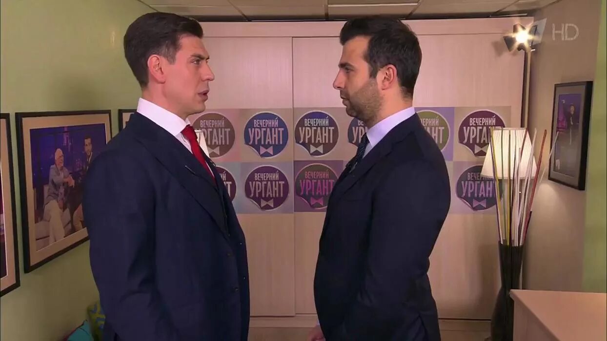 дмитрий дюжев вечерний ургант. вечерний ургант дюжев 2020. дюжев вечерний ургант. дюжев у урганта 2020. вечерний ургант 2012.