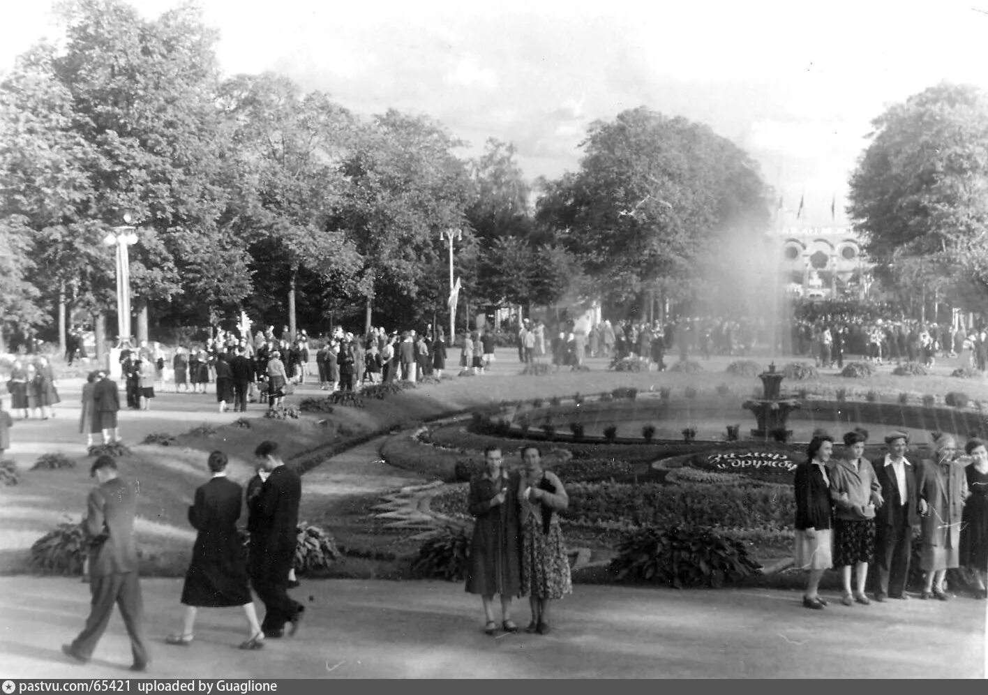 Старый парк вольск. Цпкио им кирова ленинград 1930-е. Парк горького 1940. Парк 1941 года. Довоенный парк.