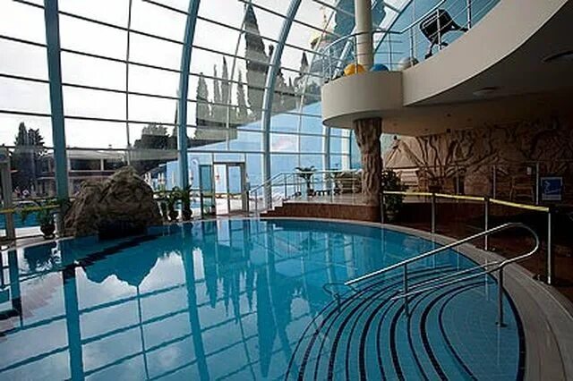 Respect hall resort. Крым Кореиз респект Холл. Ялта respect Hall Spa. Респект Холл Ялта. Отель respect Hall в Ялте.