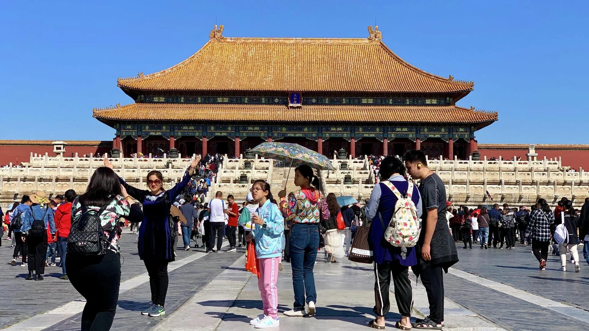 Тумэнь Китай. Туристы в Китае. Китай туризм. Русские туристы в Китае. Заезды в китае